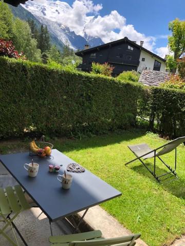 Studio Au Calme Avec Jardin Et Vue Mont-Blanc Chamonix Luaran gambar